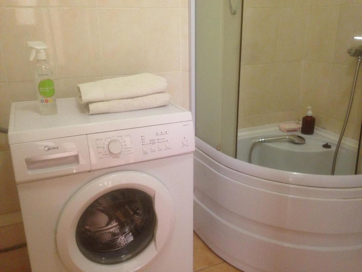 Apartment Mlynivs'Ka 29 A リウネ エクステリア 写真